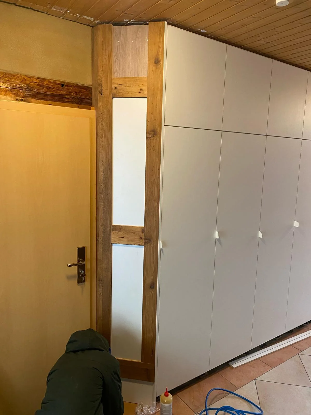 Innenausbau Projekt Schranktüren